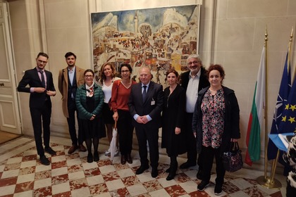 Министърът на външните работи Светлан Стоев се срещна в Париж с представители на българските общности и Мрежата на изборните доброволци във Франция